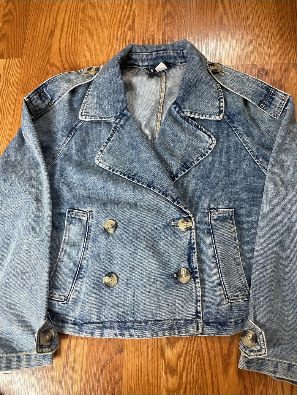 H&M Denim Cropped Trench Jacket Size S (Fits M) Double Breasted - Picture 8 of 10